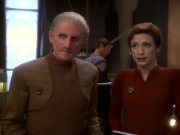 extant_StarTrek_DS9_6x11-Waltz_00589.jpg