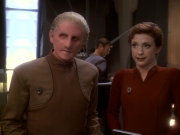 extant_StarTrek_DS9_6x11-Waltz_00590.jpg
