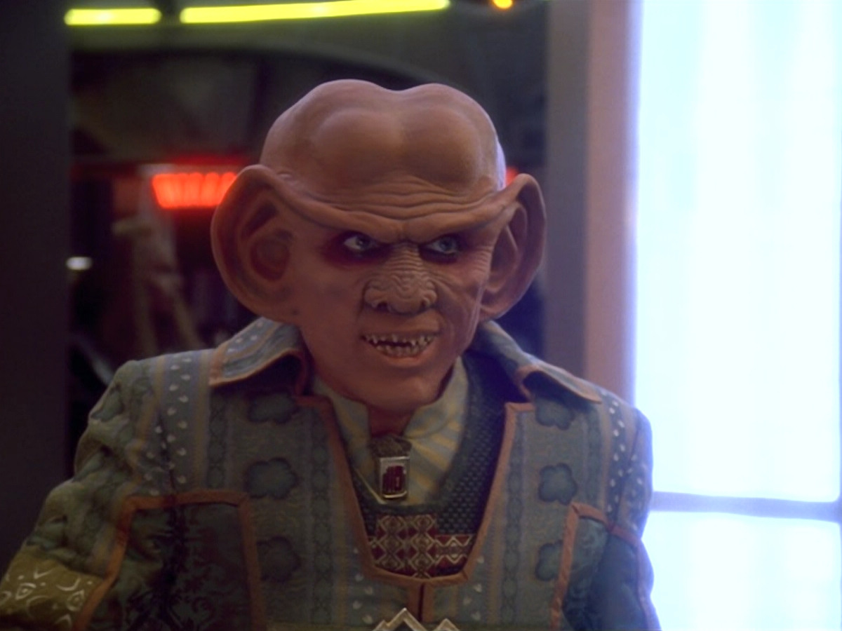 extant_StarTrek_DS9_6x12-Who_MournsForMorn_00051.jpg