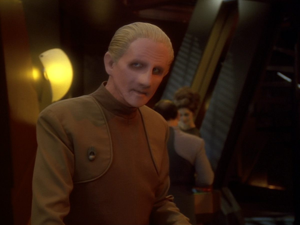 extant_StarTrek_DS9_6x12-Who_MournsForMorn_00053.jpg