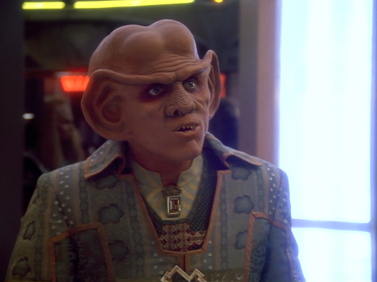 extant_StarTrek_DS9_6x12-Who_MournsForMorn_00072.jpg