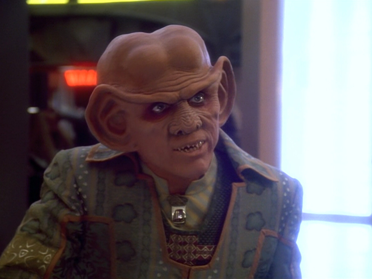 extant_StarTrek_DS9_6x12-Who_MournsForMorn_00093.jpg