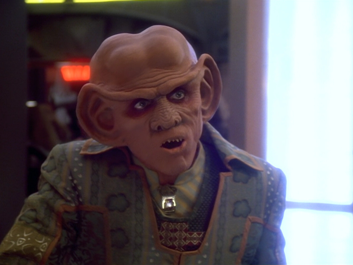 extant_StarTrek_DS9_6x12-Who_MournsForMorn_00094.jpg