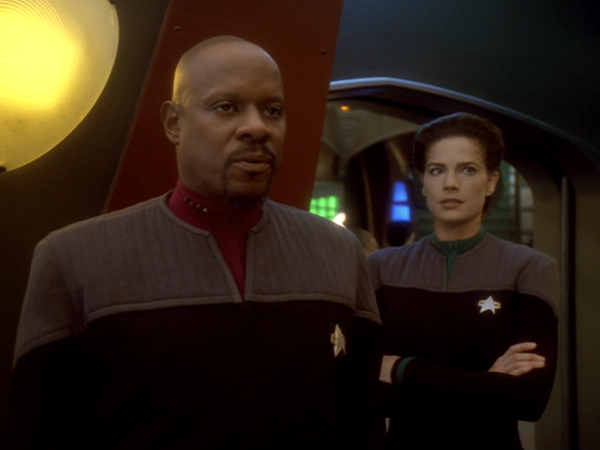 extant_StarTrek_DS9_6x12-Who_MournsForMorn_00136.jpg