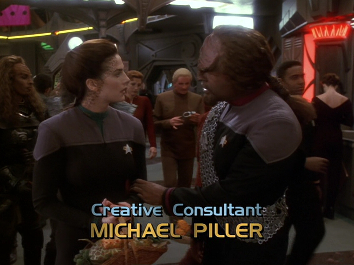 extant_StarTrek_DS9_6x12-Who_MournsForMorn_00357.jpg