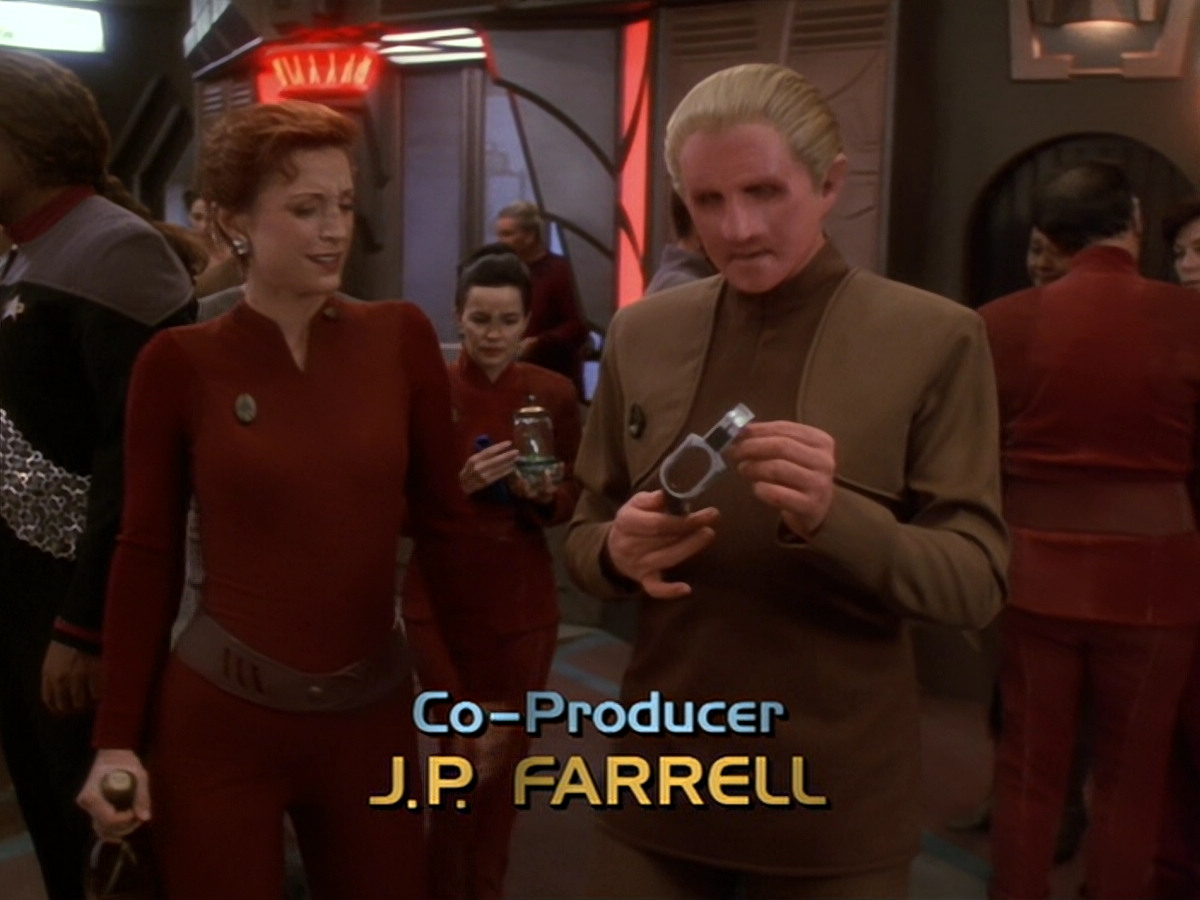 extant_StarTrek_DS9_6x12-Who_MournsForMorn_00368.jpg
