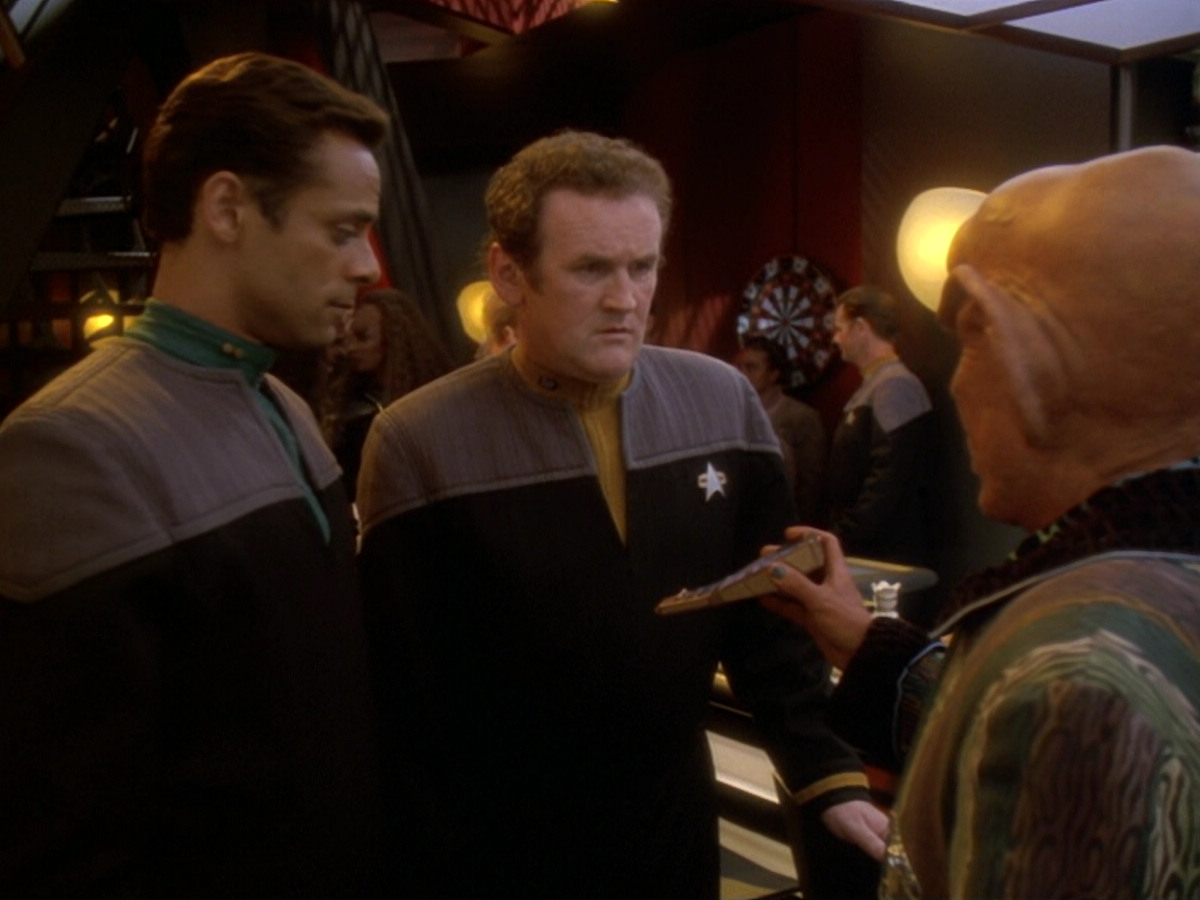 extant_StarTrek_DS9_6x12-Who_MournsForMorn_00446.jpg