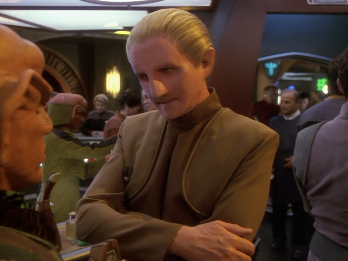 extant_StarTrek_DS9_6x12-Who_MournsForMorn_00458.jpg