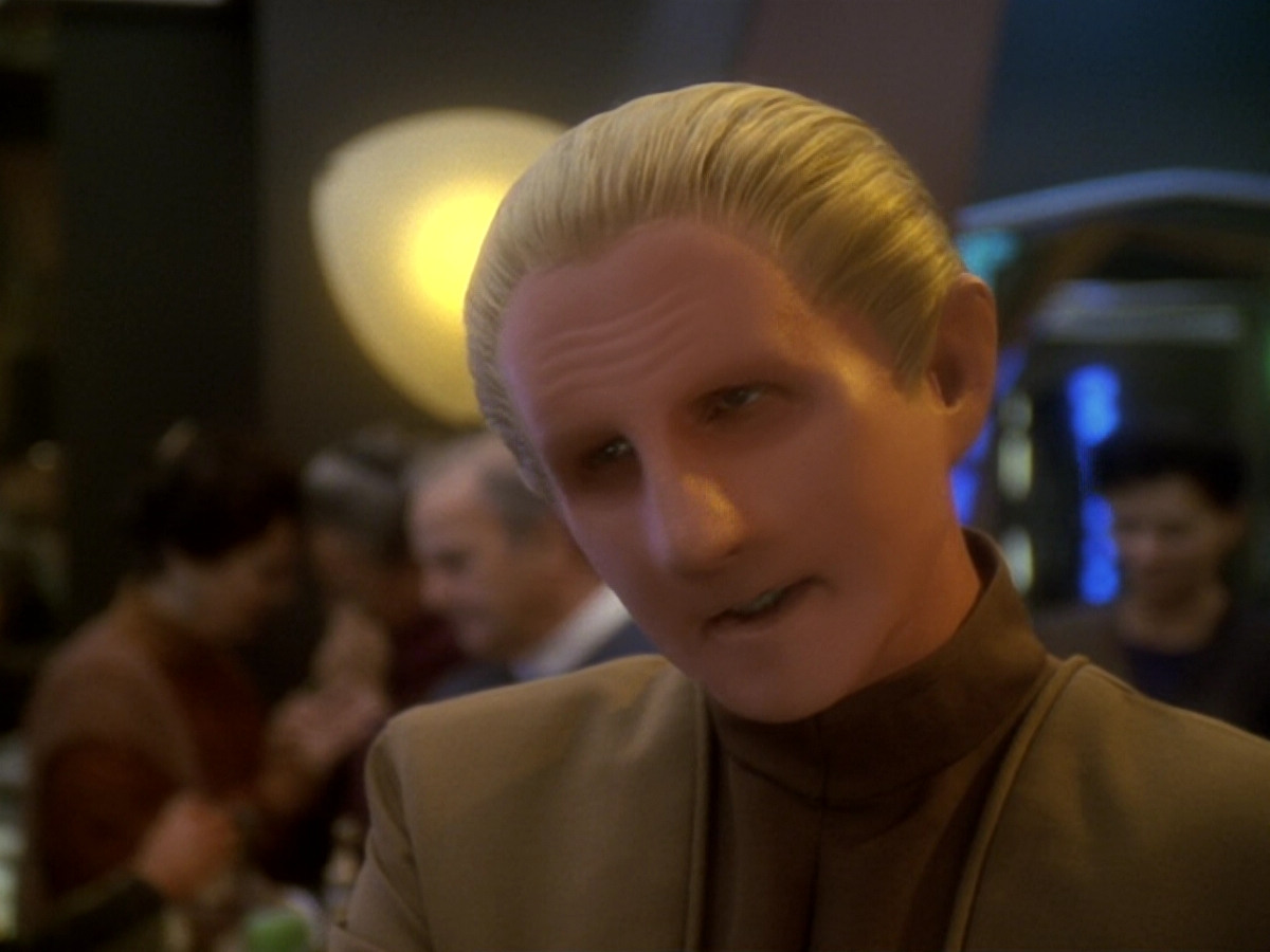 extant_StarTrek_DS9_6x12-Who_MournsForMorn_00497.jpg