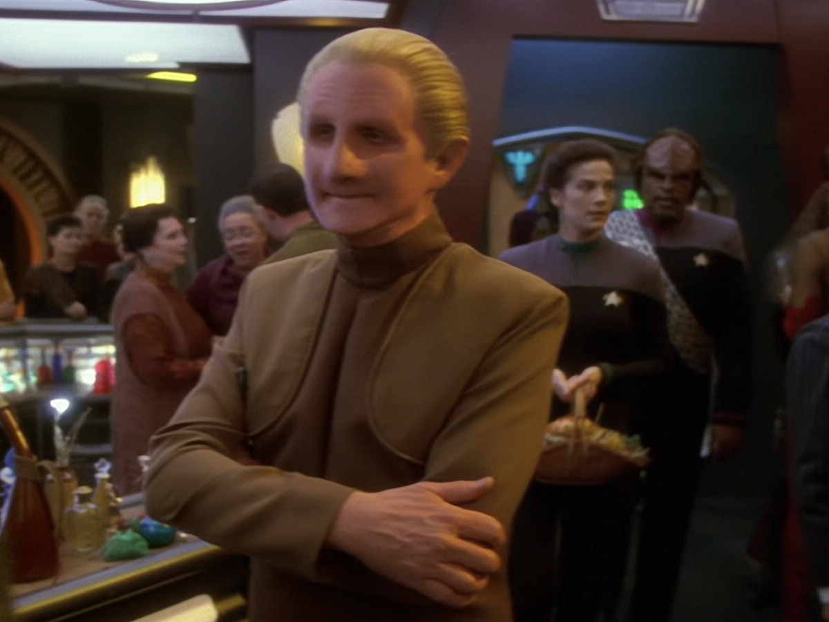 extant_StarTrek_DS9_6x12-Who_MournsForMorn_00521.jpg