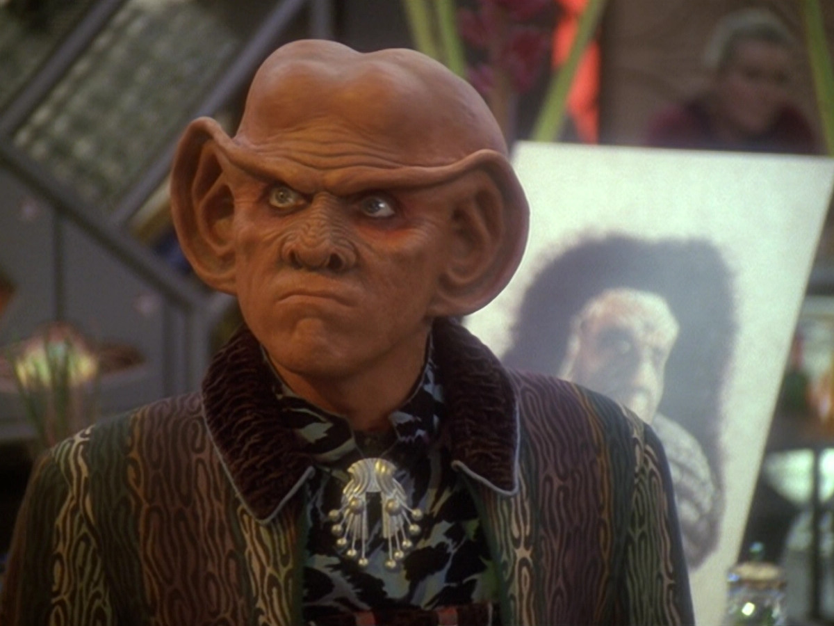 extant_StarTrek_DS9_6x12-Who_MournsForMorn_00618.jpg