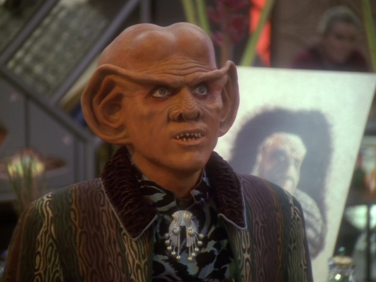 extant_StarTrek_DS9_6x12-Who_MournsForMorn_00631.jpg