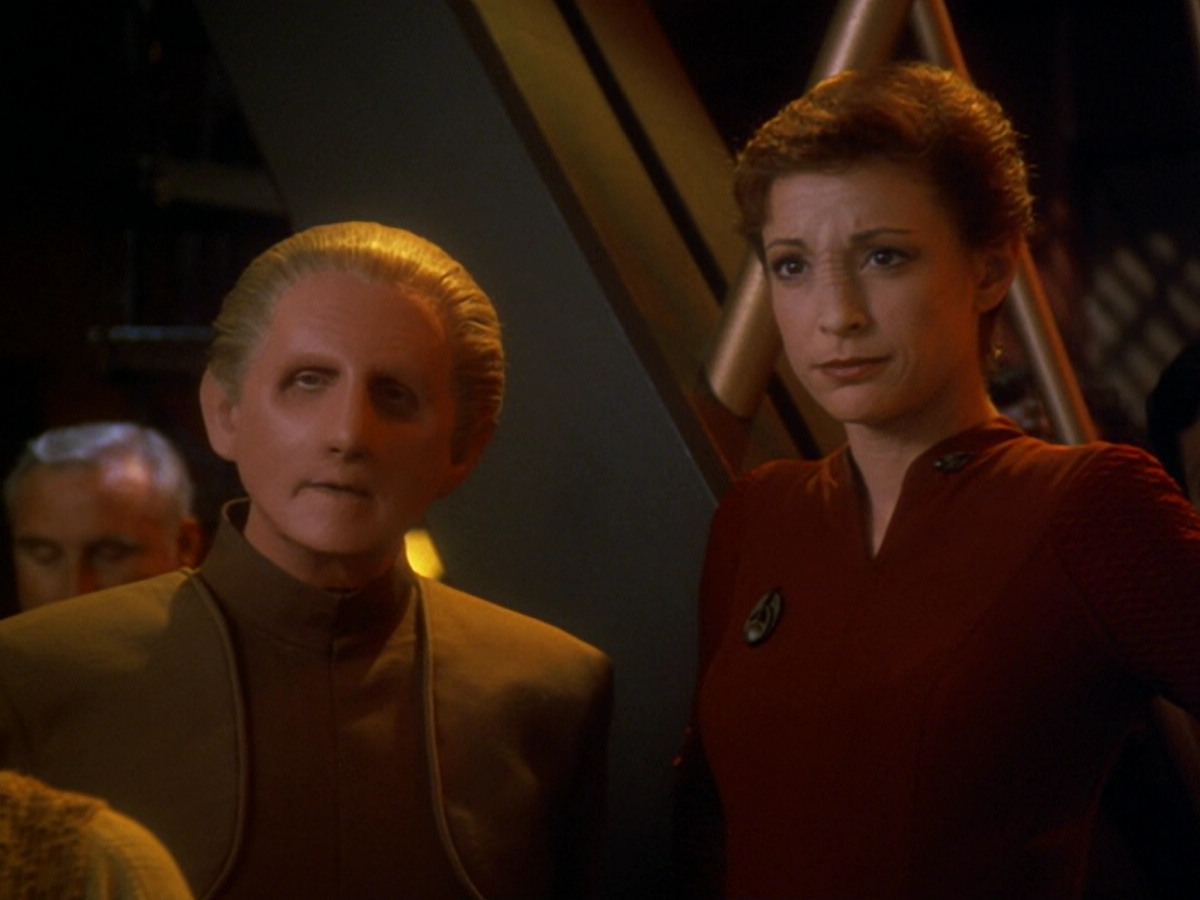 extant_StarTrek_DS9_6x12-Who_MournsForMorn_00638.jpg