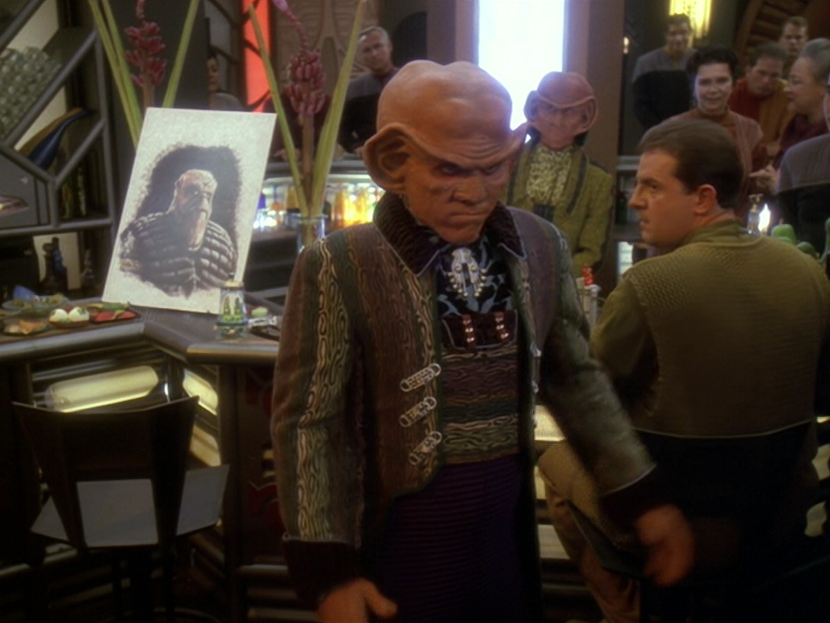 extant_StarTrek_DS9_6x12-Who_MournsForMorn_00684.jpg