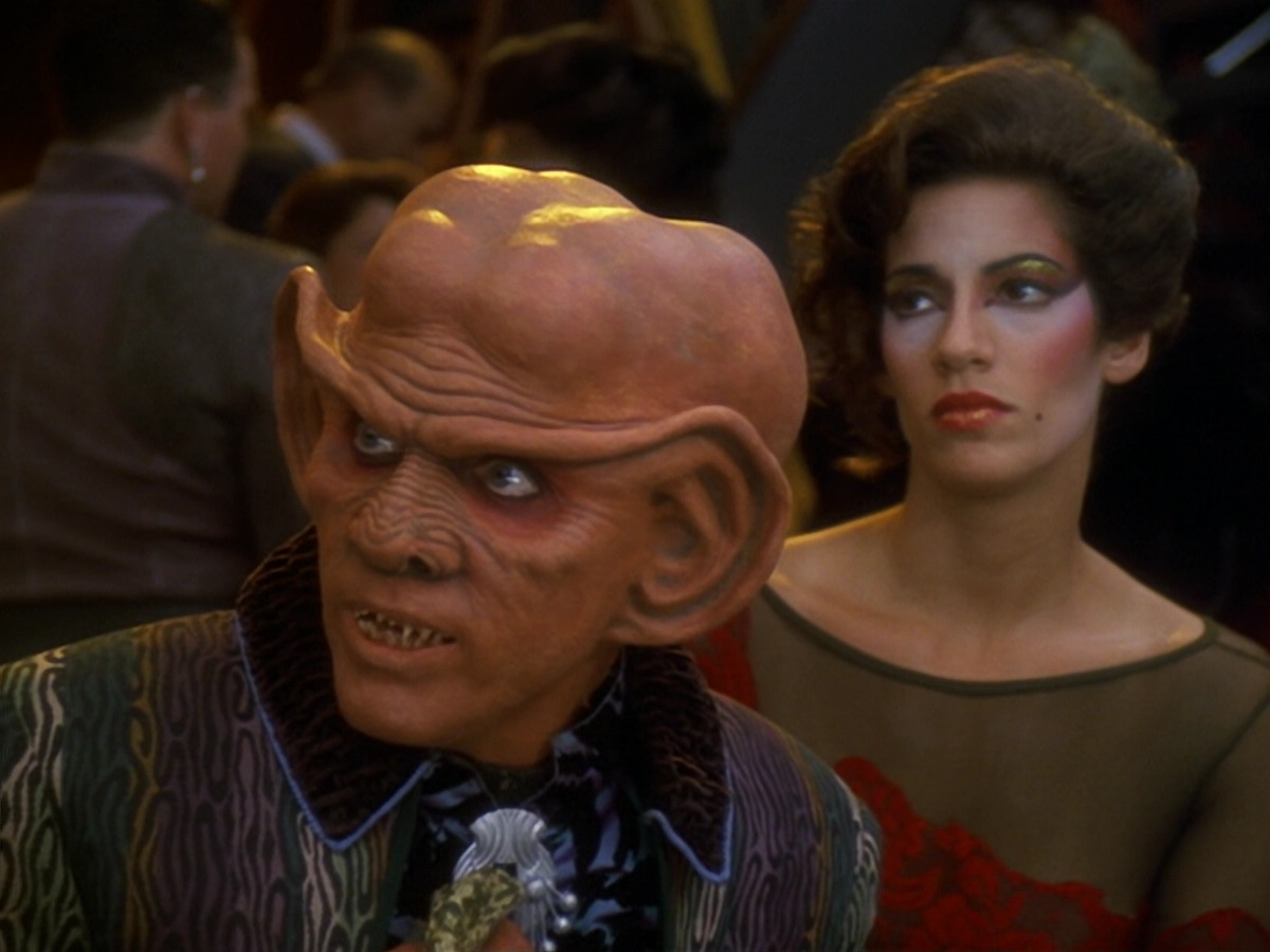 extant_StarTrek_DS9_6x12-Who_MournsForMorn_00732.jpg