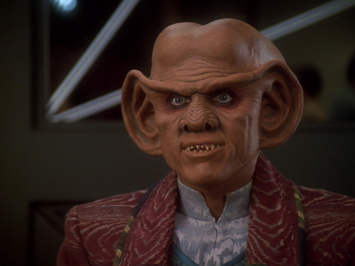 extant_StarTrek_DS9_6x12-Who_MournsForMorn_00825.jpg