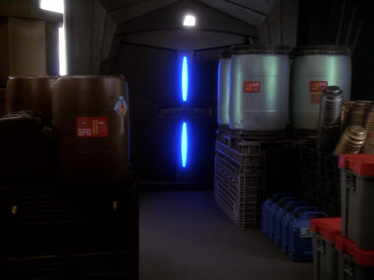 extant_StarTrek_DS9_6x12-Who_MournsForMorn_00829.jpg