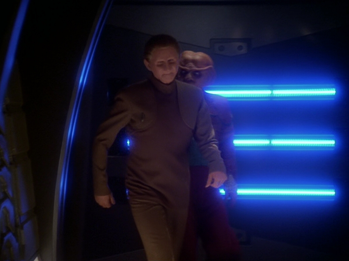 extant_StarTrek_DS9_6x12-Who_MournsForMorn_00887.jpg