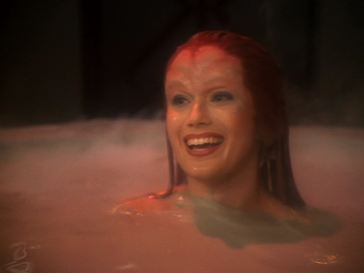 extant_StarTrek_DS9_6x12-Who_MournsForMorn_00955.jpg