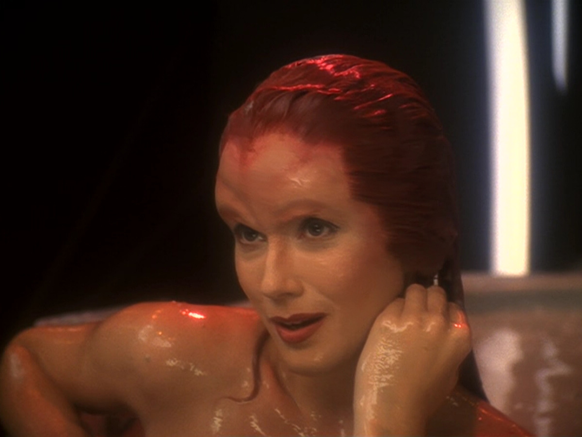 extant_StarTrek_DS9_6x12-Who_MournsForMorn_01059.jpg