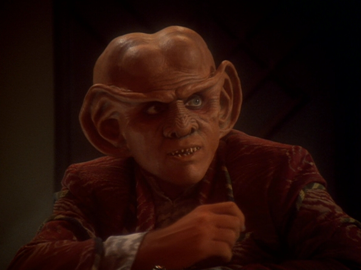 extant_StarTrek_DS9_6x12-Who_MournsForMorn_01066.jpg