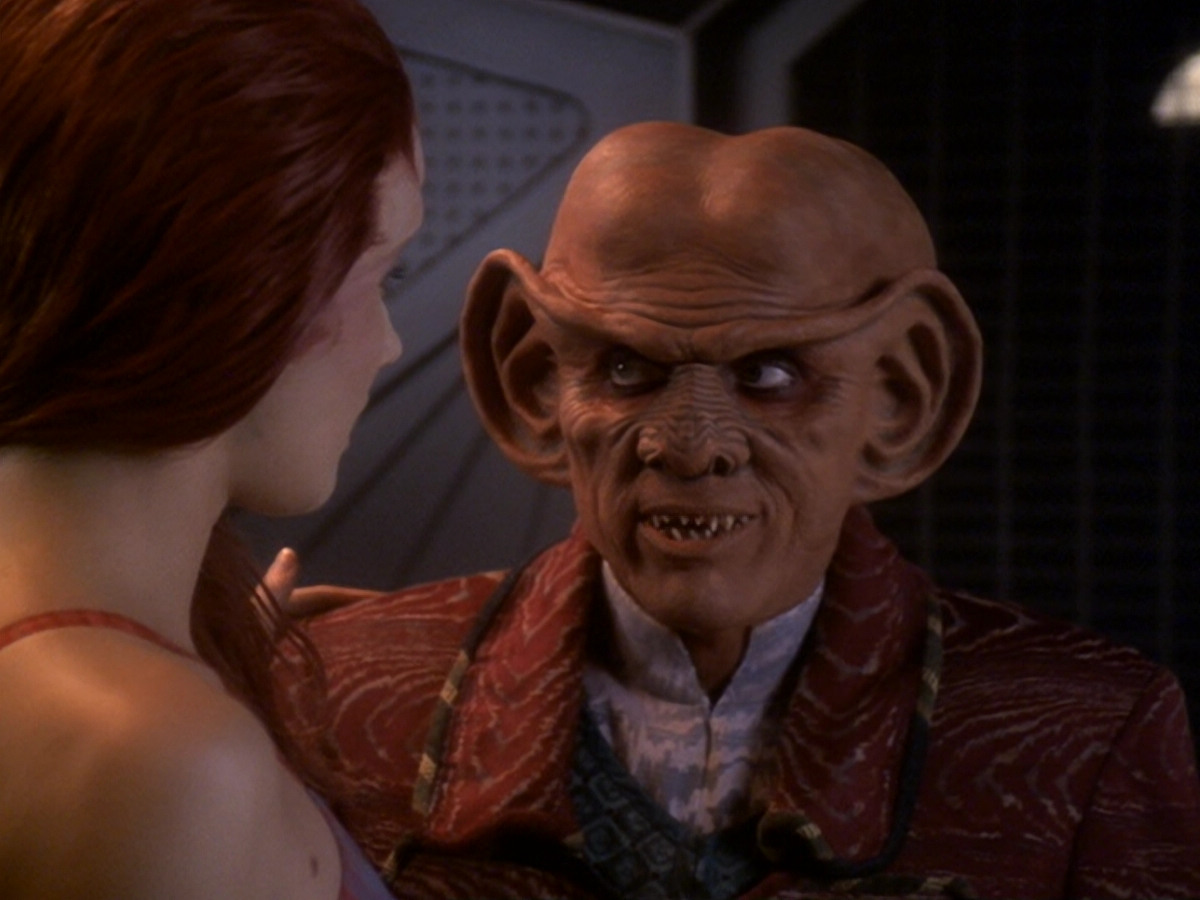 extant_StarTrek_DS9_6x12-Who_MournsForMorn_01143.jpg