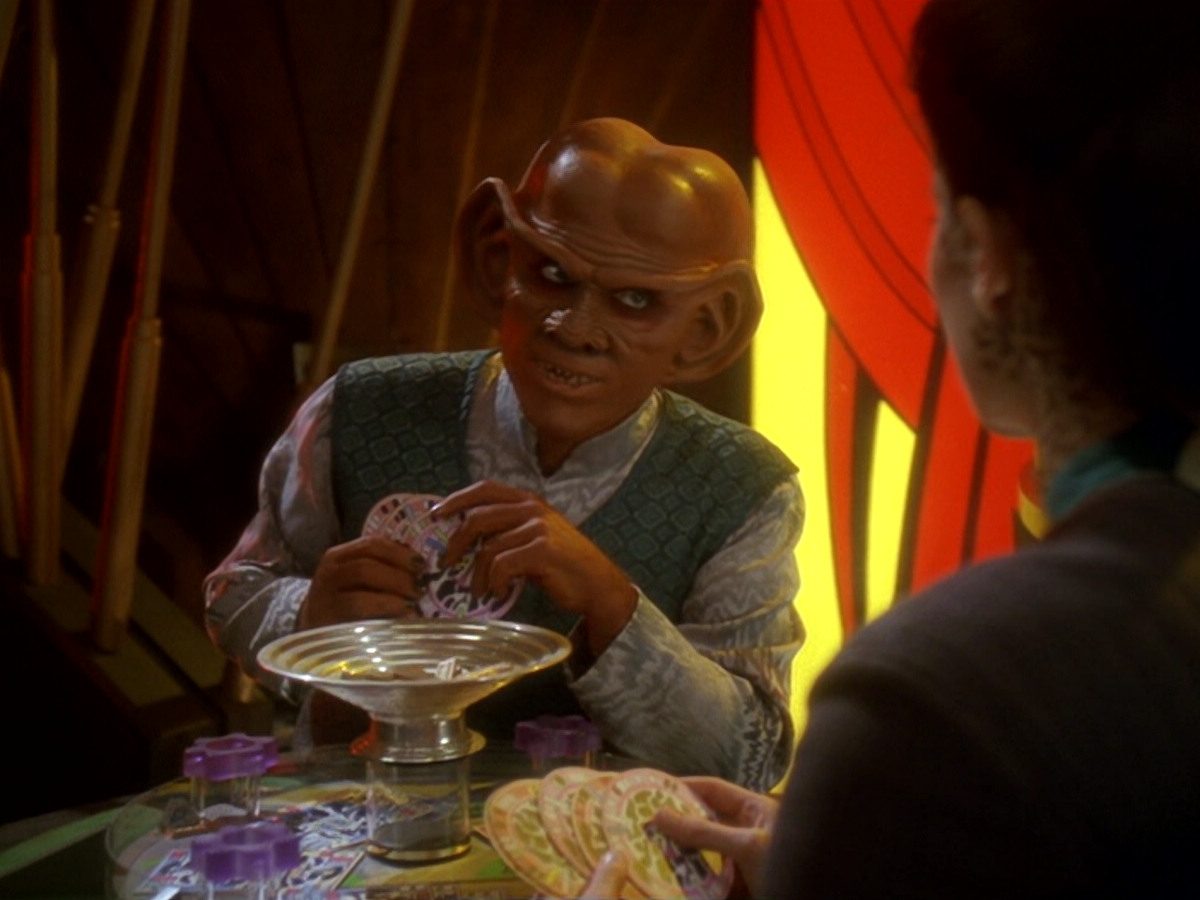extant_StarTrek_DS9_6x12-Who_MournsForMorn_01360.jpg