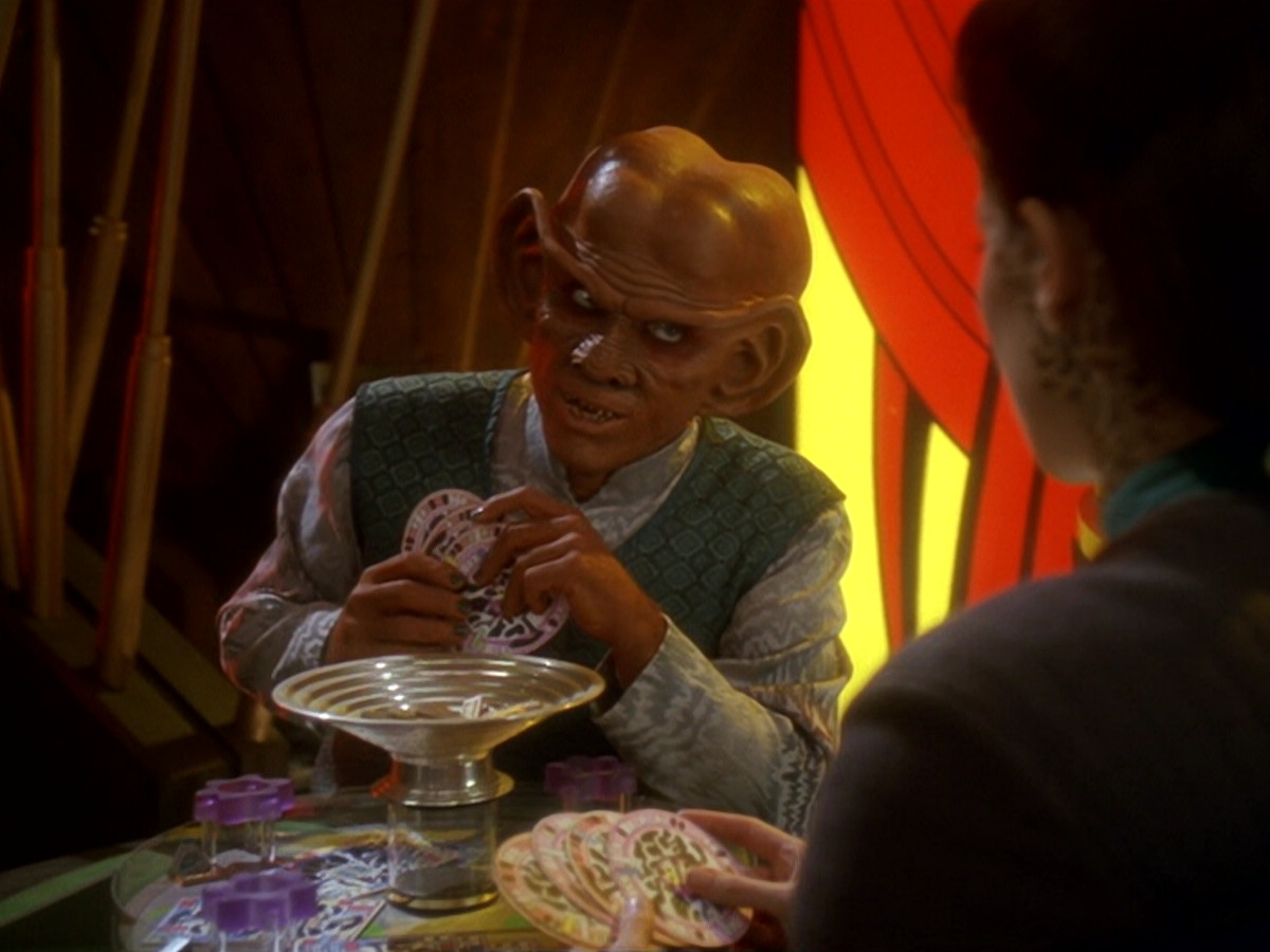 extant_StarTrek_DS9_6x12-Who_MournsForMorn_01362.jpg