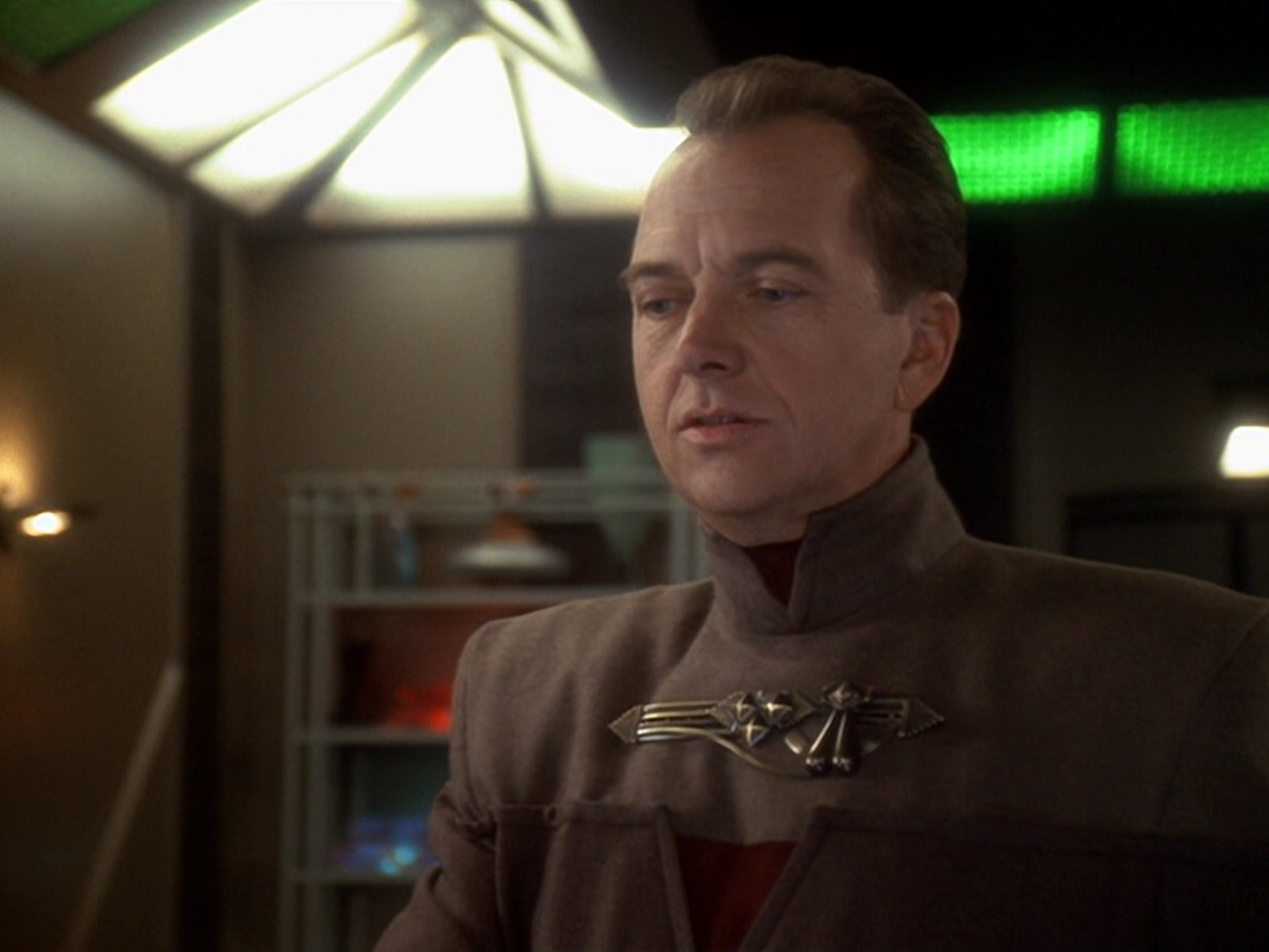 extant_StarTrek_DS9_6x12-Who_MournsForMorn_02170.jpg