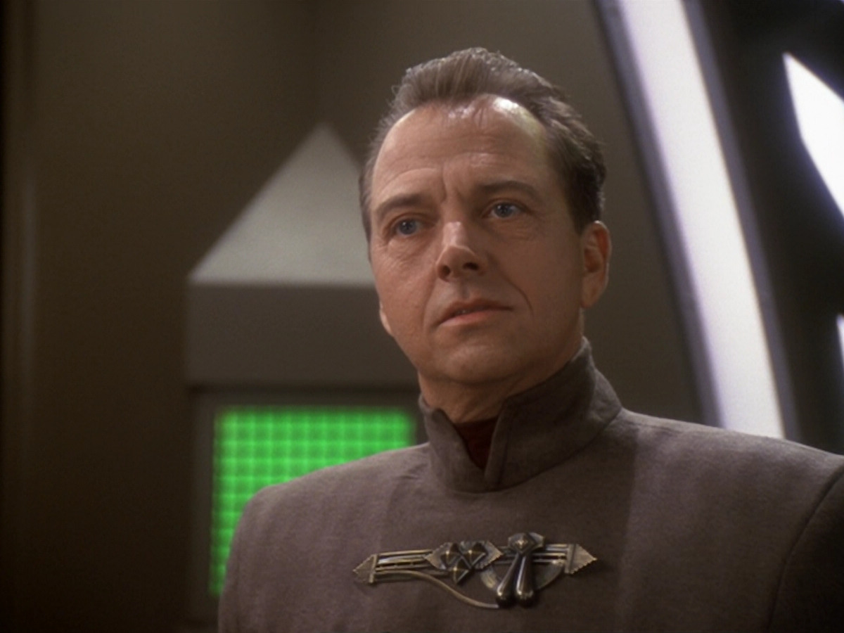 extant_StarTrek_DS9_6x12-Who_MournsForMorn_02247.jpg