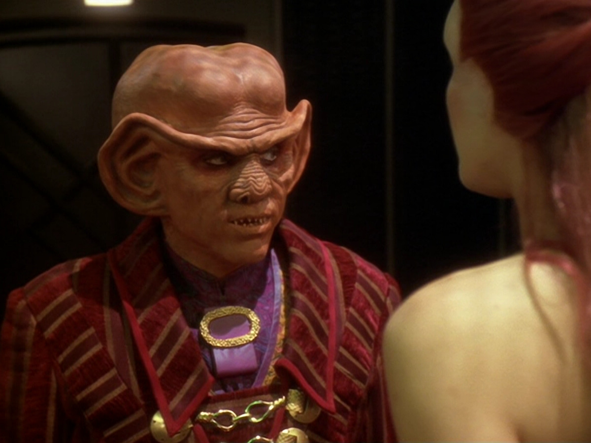 extant_StarTrek_DS9_6x12-Who_MournsForMorn_02567.jpg