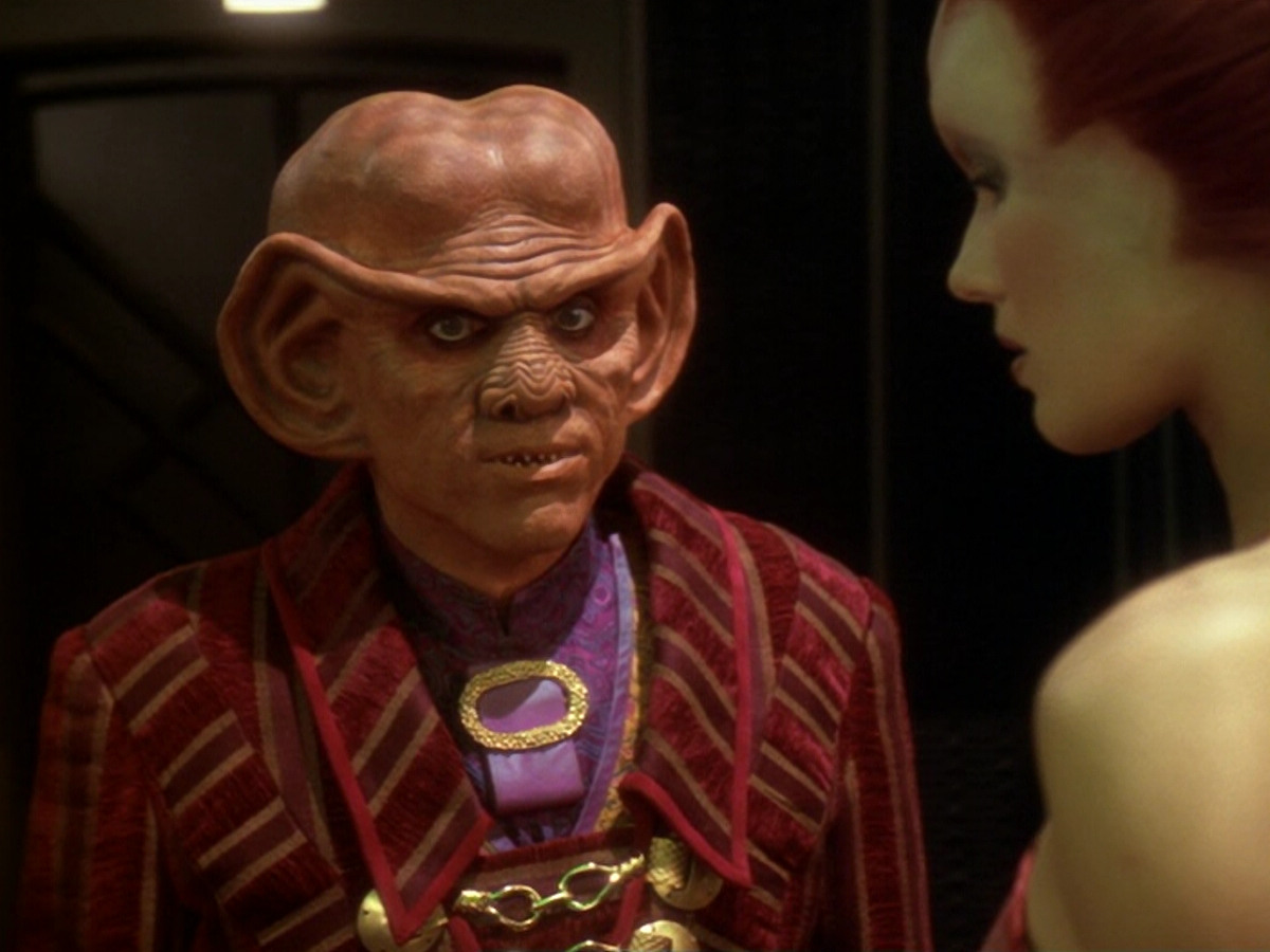 extant_StarTrek_DS9_6x12-Who_MournsForMorn_02575.jpg