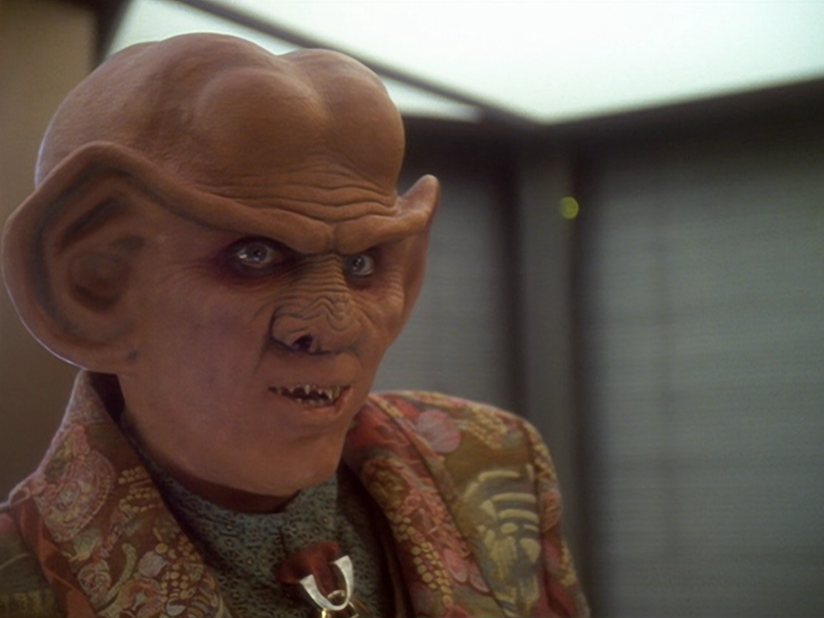 extant_StarTrek_DS9_6x12-Who_MournsForMorn_03718.jpg