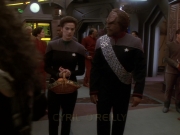 Filename=extant_StarTrek_DS9_6x12-Who_MournsForMorn_00348.jpg
Filesize=159KiB
Dimensions=1200x900
Date added=Jan 08, 2020 extant_StarTrek_DS9_6x12-Who_MournsForMorn_00348.jpg