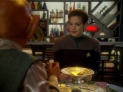 extant_StarTrek_DS9_6x12-Who_MournsForMorn_01318.jpg