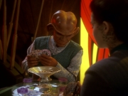 extant_StarTrek_DS9_6x12-Who_MournsForMorn_01352.jpg