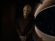 extant_StarTrek_DS9_6x12-Who_MournsForMorn_01419.jpg