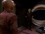 extant_StarTrek_DS9_6x12-Who_MournsForMorn_01425.jpg
