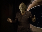extant_StarTrek_DS9_6x12-Who_MournsForMorn_01433.jpg