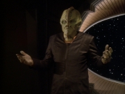 extant_StarTrek_DS9_6x12-Who_MournsForMorn_01434.jpg