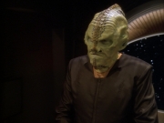 extant_StarTrek_DS9_6x12-Who_MournsForMorn_01451.jpg