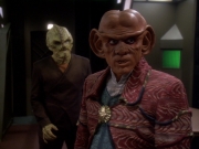 extant_StarTrek_DS9_6x12-Who_MournsForMorn_01453.jpg