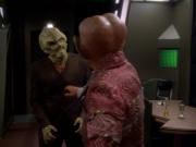 extant_StarTrek_DS9_6x12-Who_MournsForMorn_01459.jpg