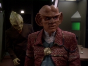 extant_StarTrek_DS9_6x12-Who_MournsForMorn_01469.jpg