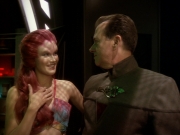 Filename=extant_StarTrek_DS9_6x12-Who_MournsForMorn_02825.jpg
Filesize=160KiB
Dimensions=1200x900
Date added=Jan 08, 2020 extant_StarTrek_DS9_6x12-Who_MournsForMorn_02825.jpg
