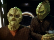 Filename=extant_StarTrek_DS9_6x12-Who_MournsForMorn_03016.jpg
Filesize=184KiB
Dimensions=1200x900
Date added=Jan 08, 2020 extant_StarTrek_DS9_6x12-Who_MournsForMorn_03016.jpg