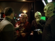 extant_StarTrek_DS9_6x12-Who_MournsForMorn_03048.jpg