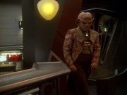 extant_StarTrek_DS9_6x12-Who_MournsForMorn_03486.jpg