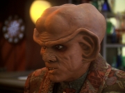 extant_StarTrek_DS9_6x12-Who_MournsForMorn_03567.jpg