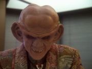 extant_StarTrek_DS9_6x12-Who_MournsForMorn_03714.jpg